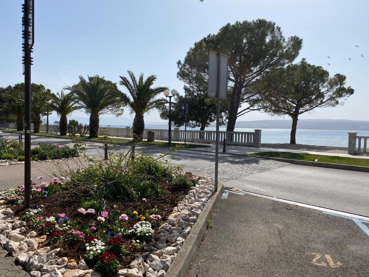 Family Apartments Vesna- 100 M Beach -Center Crikvenica Exterior photo
