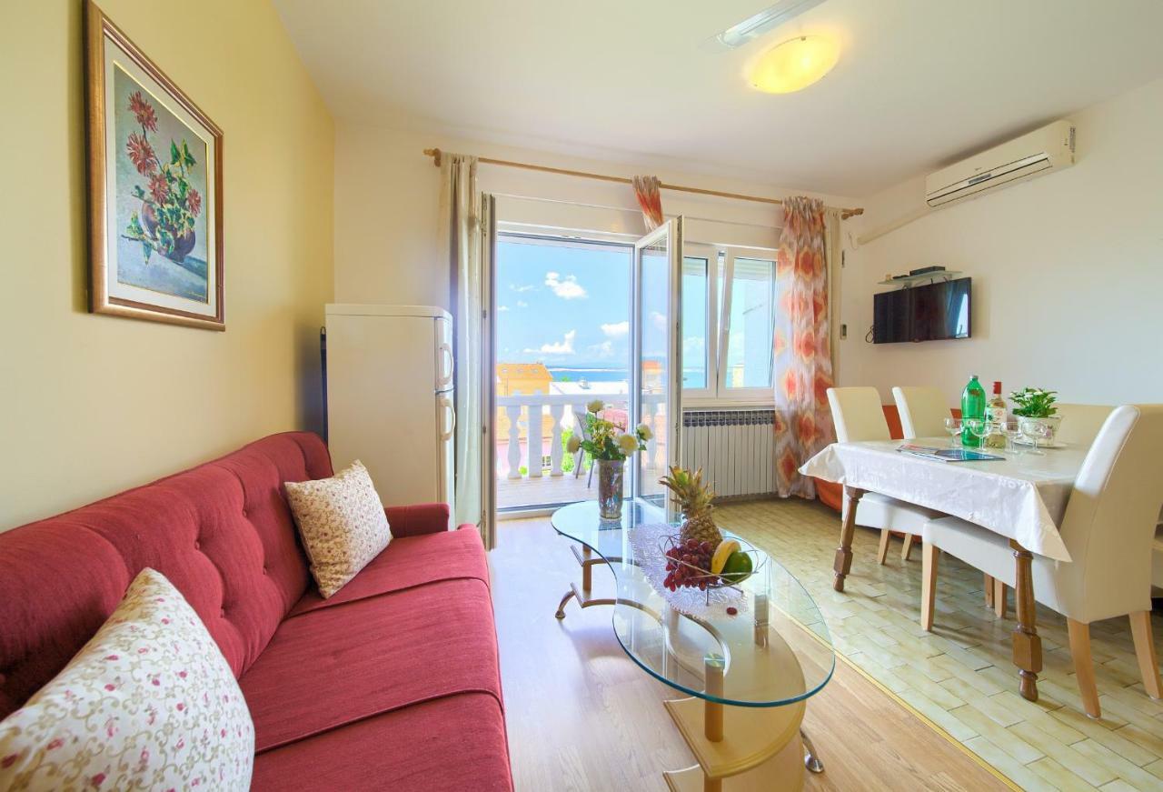 Family Apartments Vesna- 100 M Beach -Center Crikvenica Exterior photo